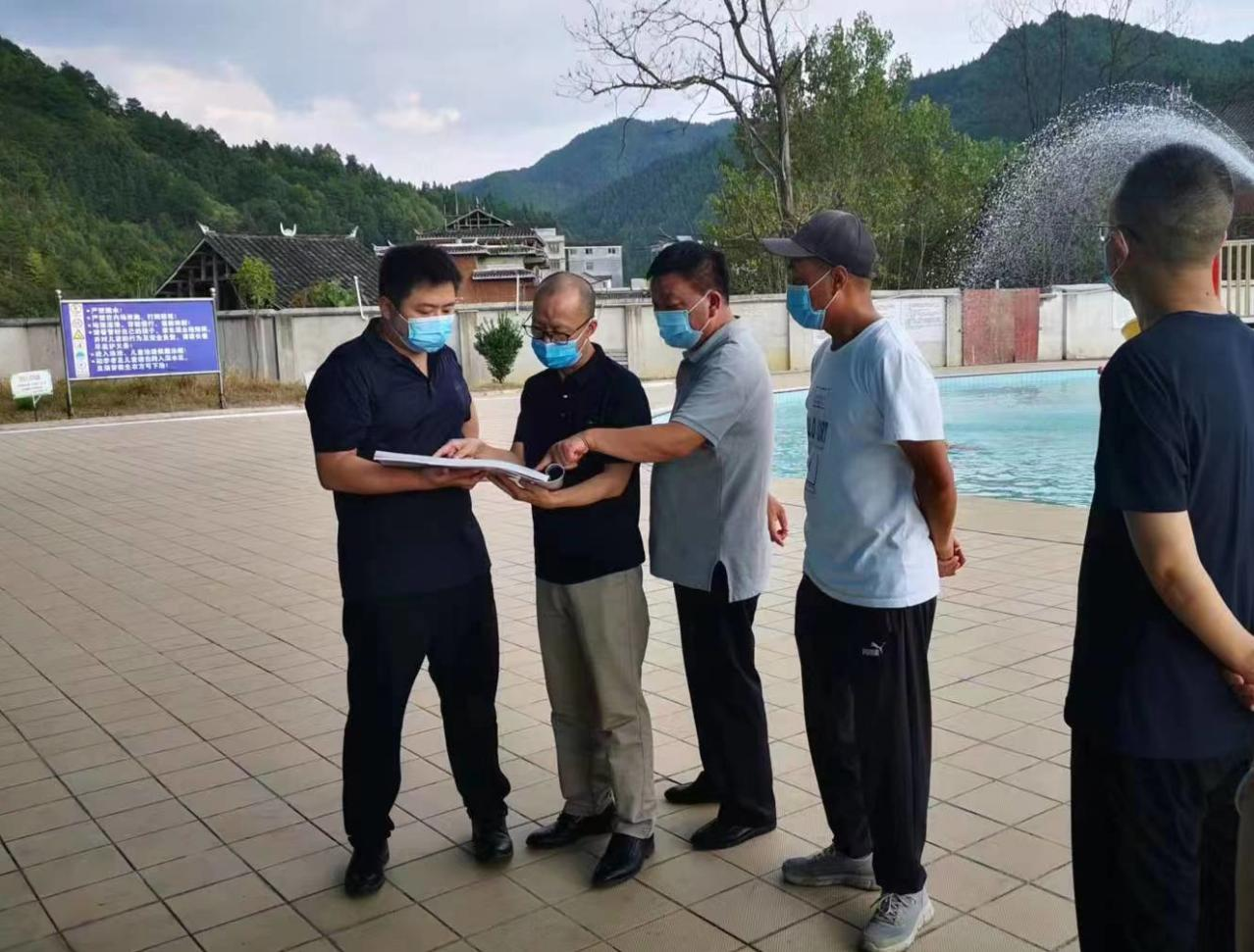 州国资委副主任何洪勇一行到州新业公司督导检查消防清静疫情防控事情_黔东南州jbo竞博集团