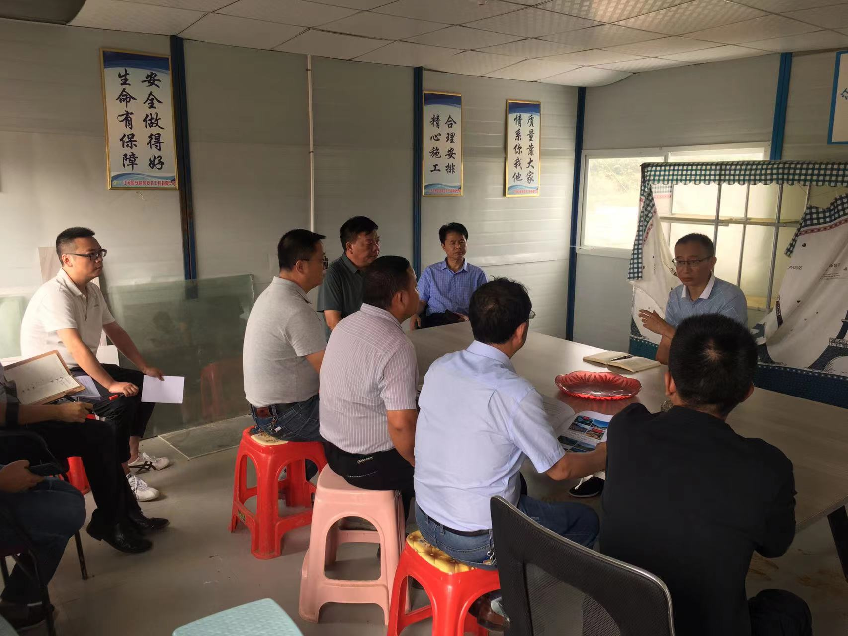 州委副秘书长张怀龙现场调研100万头生猪养殖一体化项目推进情形_黔东南州jbo竞博集团